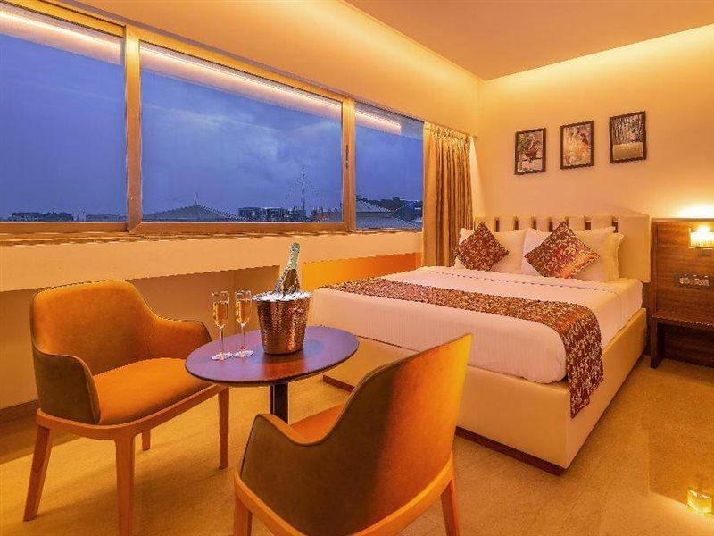 מומביי Hotel Metropole Inn מראה חיצוני תמונה